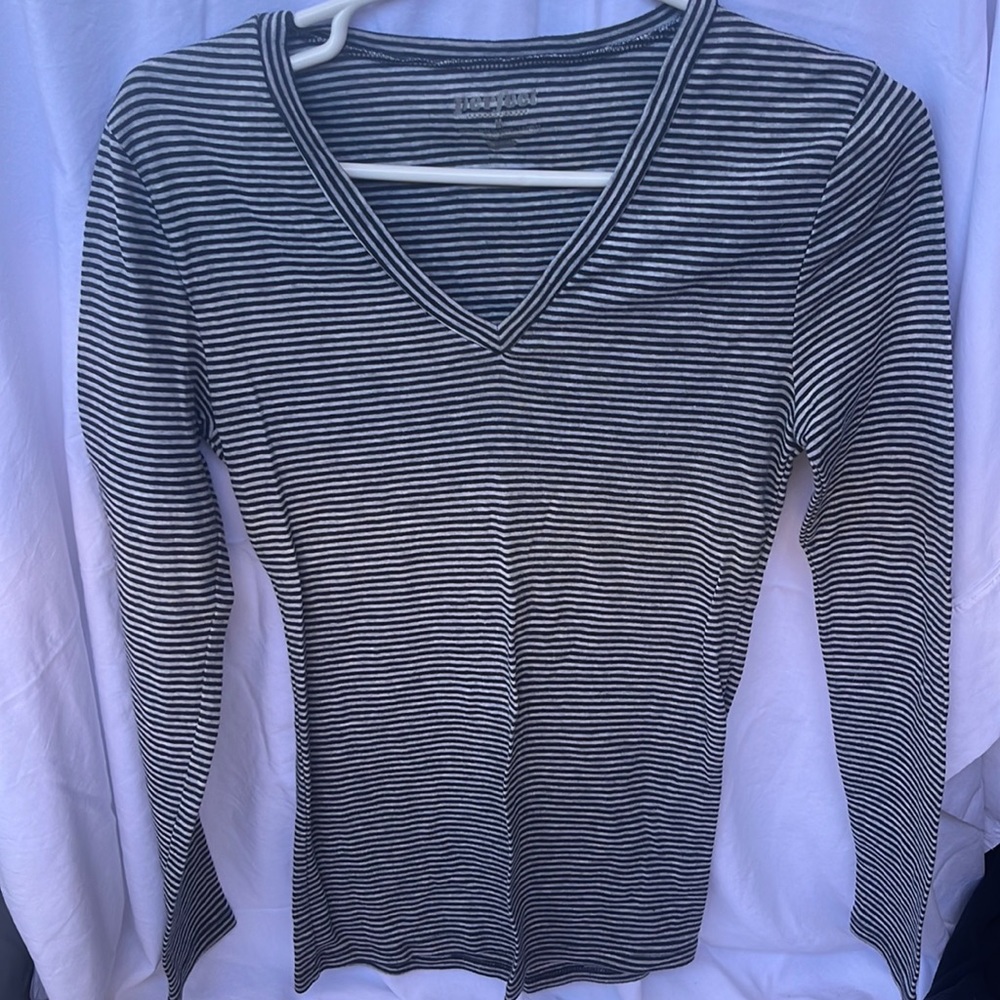 Lightweight long sleeve grey and black striped shirt Sz M